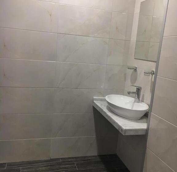 סוויטה משפחתית, Scala