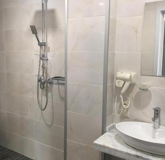 סוויטה משפחתית, Scala