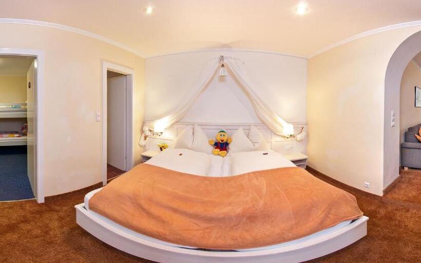 침실 2개 아파트, Smileys Kinder