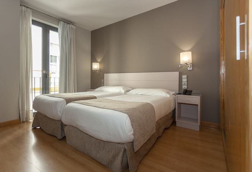 اتاق استاندارد با بالکن, Aacr Museo