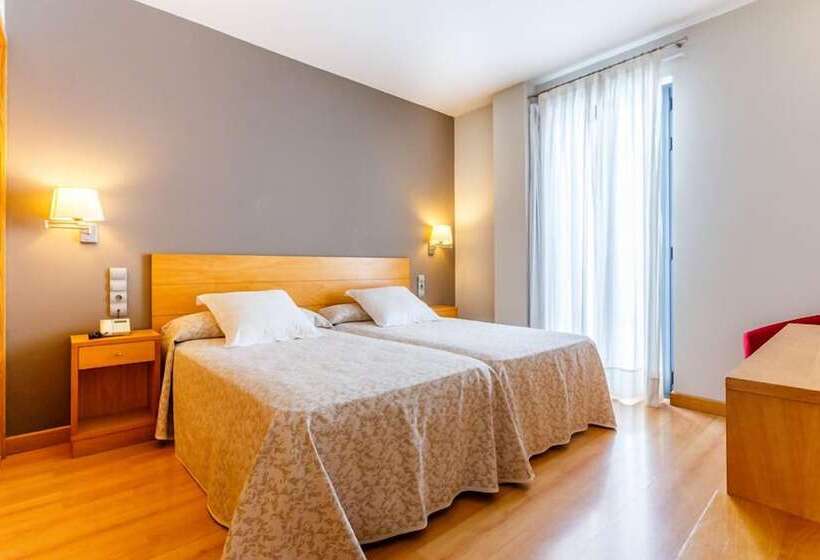 اتاق استاندارد سه نفره, Aacr Museo