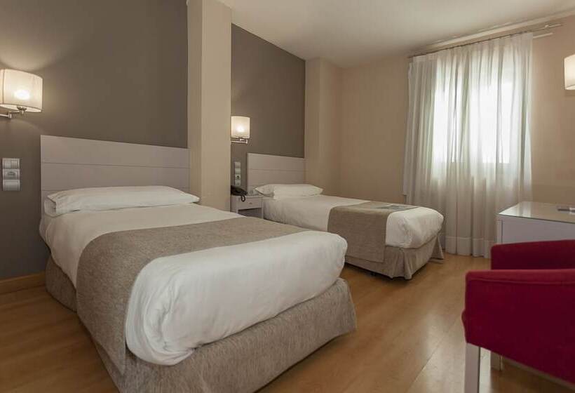 اتاق استاندارد سه نفره, Aacr Museo