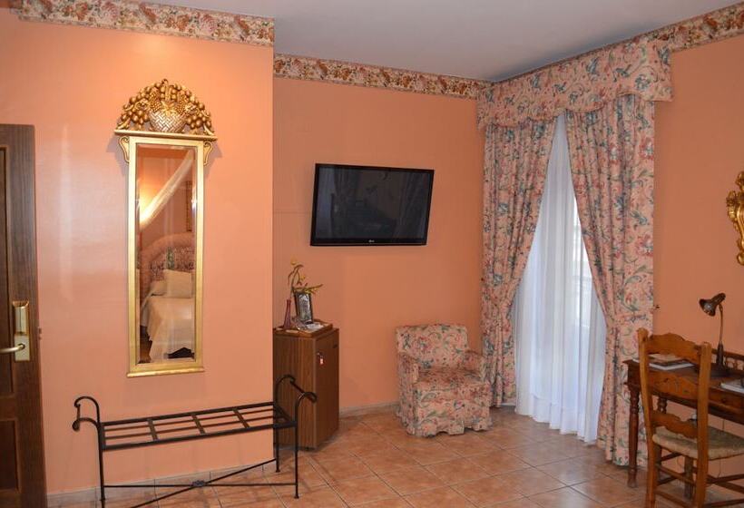 标准间, Don Javier