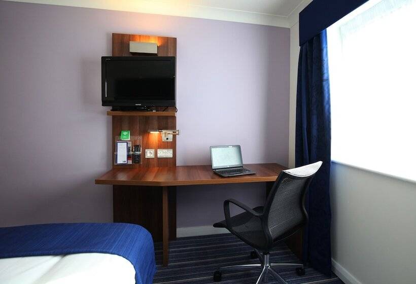 Номер Стандарт, Holiday Inn Express Leeds East, An Ihg