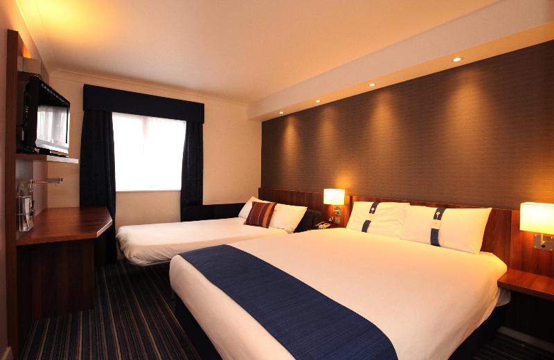 Номер Стандарт Адаптированный для Инвалидов, Holiday Inn Express Leeds East, An Ihg