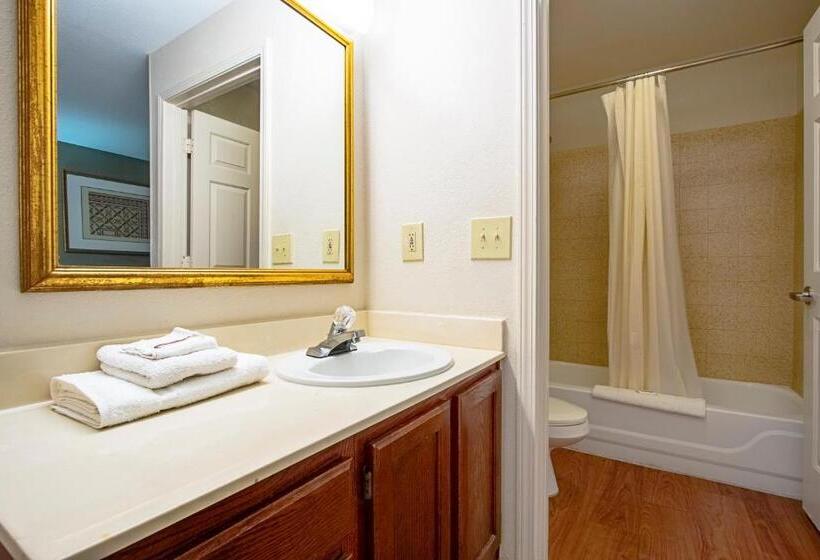 إستوديو قياسى, Hometowne Studios By Red Roof Phoenix   Black Canyon Highway