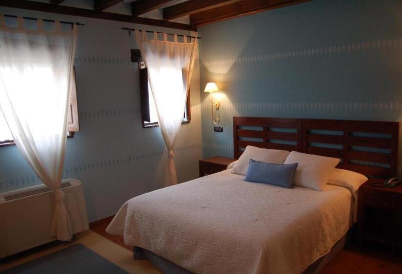 اتاق استاندارد با وان آب گرم, La Casona De Revolgo