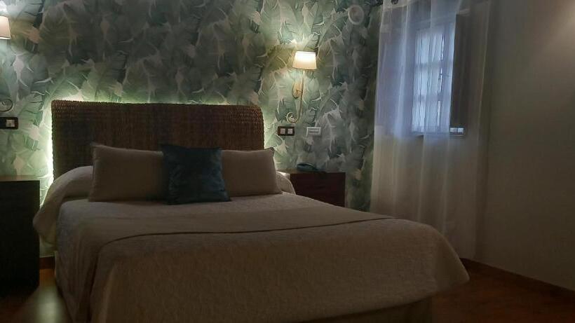 اتاق استاندارد با وان آب گرم, La Casona De Revolgo