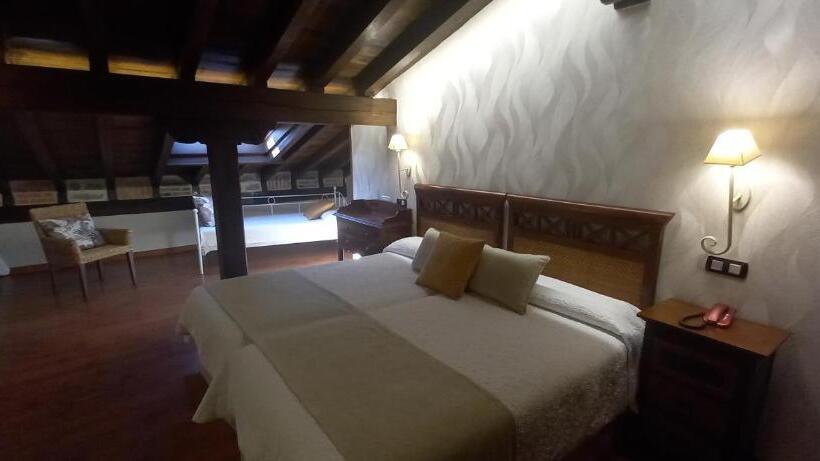 スーペリアの４人部屋, La Casona De Revolgo