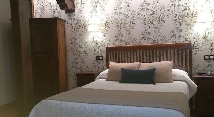 اتاق استاندارد با وان آب گرم, La Casona De Revolgo