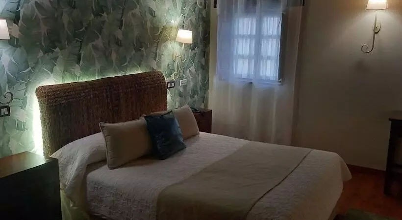 اتاق استاندارد با وان آب گرم, La Casona De Revolgo