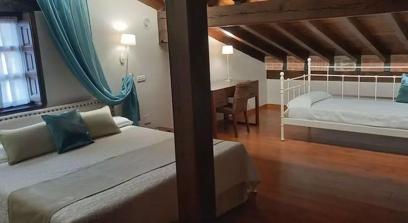 اتاق استاندارد سه نفره, La Casona De Revolgo