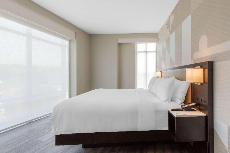 デラックスルーム, Le Belmont Paris