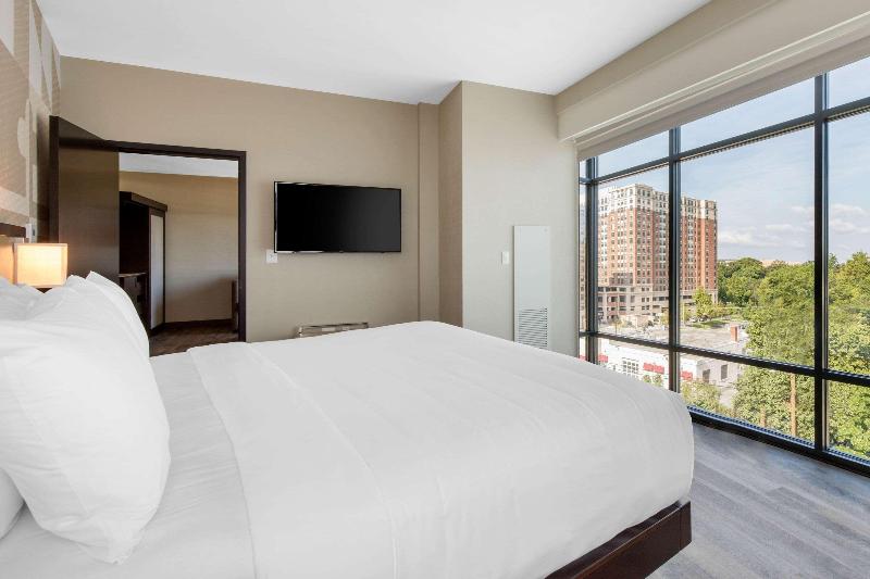 اتاق لوکس, Le Belmont Paris