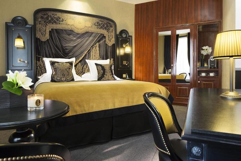 デラックスルーム, Le Belmont Paris