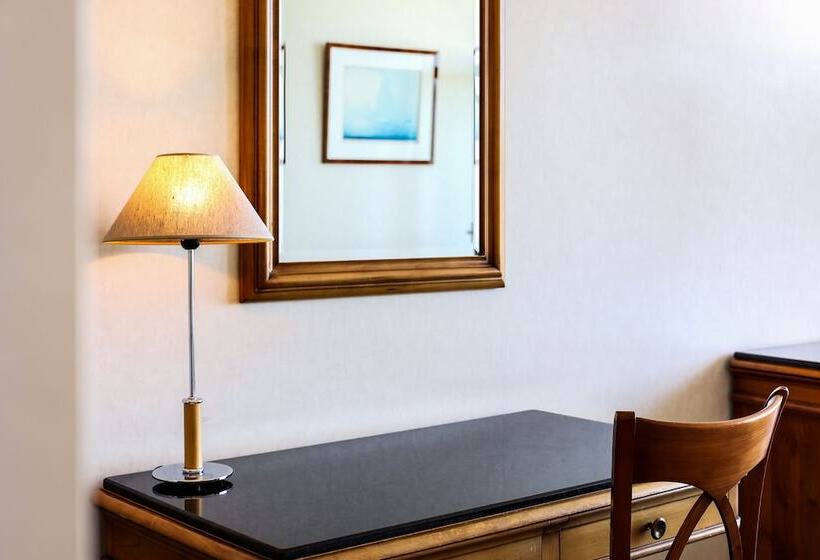 스탠다드 룸 가든 전망, Le Relais Saint Michel