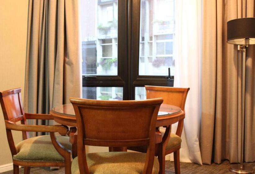 스탠다드 트리플 룸, Tucuman Center Suites&business