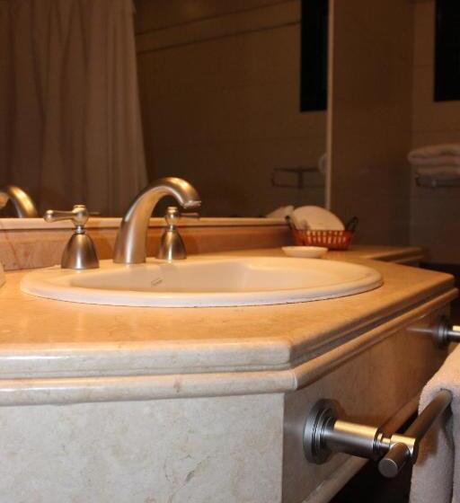 스탠다드 트리플 룸, Tucuman Center Suites&business