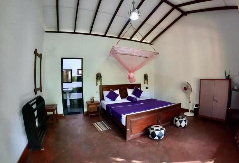 Deluxe-huone King-vuode, Alone Cage Ella