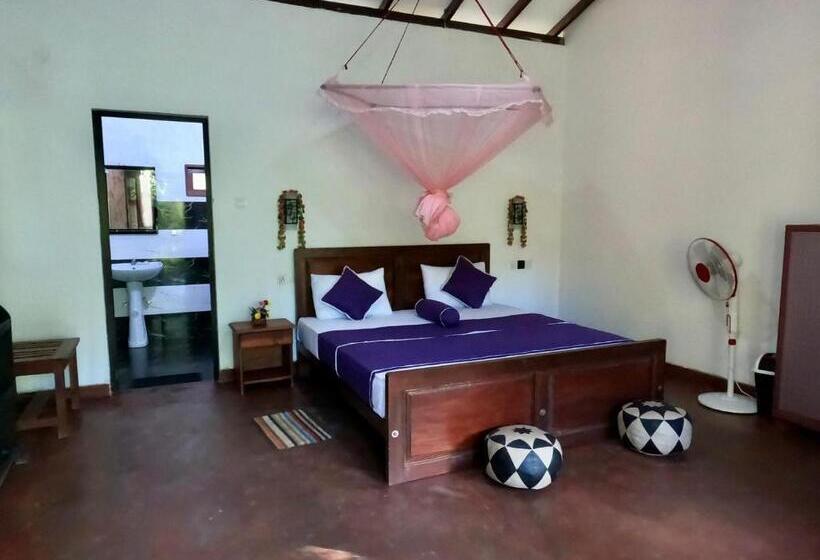 Deluxe-huone King-vuode, Alone Cage Ella