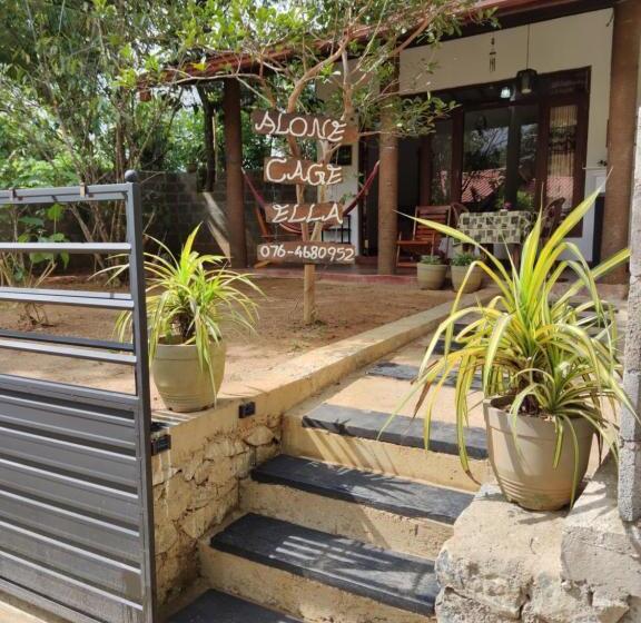 Deluxe-huone King-vuode, Alone Cage Ella