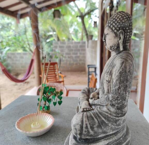 Deluxe-huone King-vuode, Alone Cage Ella