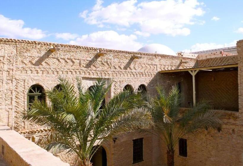 סוויטה, Dar Nejma