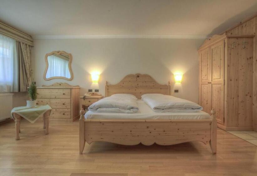 חדר סטודיו סטנדרד, Ciasa Milandura