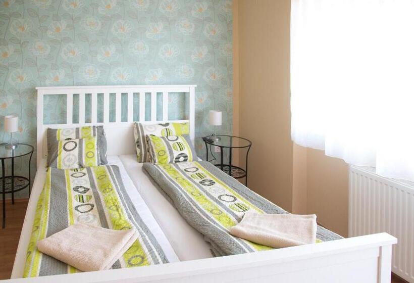 חדר דלוקס, Levendula Apartmanház