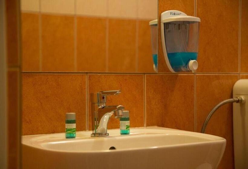 חדר דלוקס עם מרפסת, Levendula Apartmanház