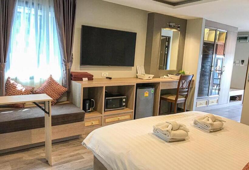 غرفة ديلوكس, De Sripoom Sha Extra Plus