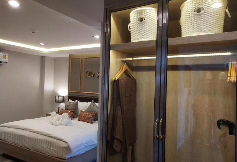 غرفة قياسية مزوَّدة بشُرفة, De Sripoom Sha Extra Plus