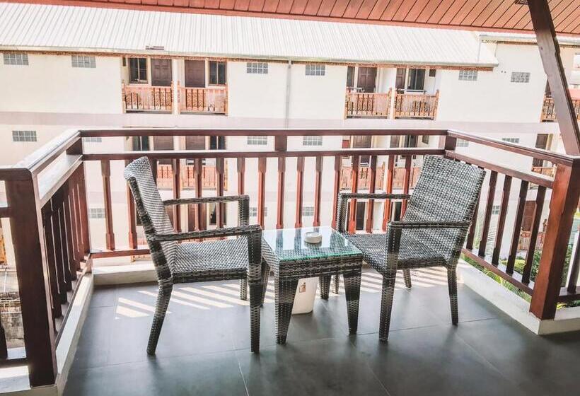 غرفة ديلوكس, De Sripoom Sha Extra Plus