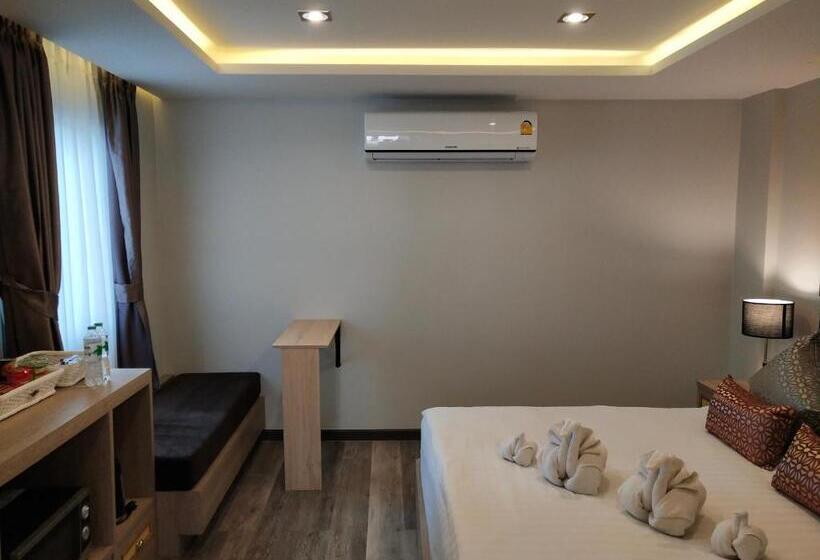 غرفة ديلوكس, De Sripoom Sha Extra Plus