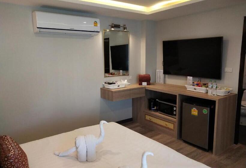 غرفة قياسية مزوَّدة بشُرفة, De Sripoom Sha Extra Plus