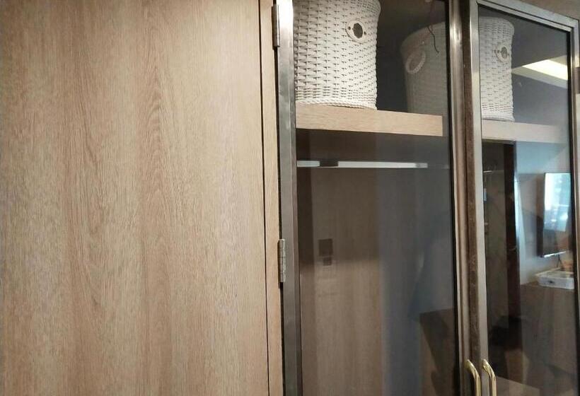 غرفة قياسية مزوَّدة بشُرفة, De Sripoom Sha Extra Plus