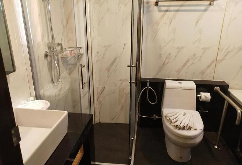 غرفة ديلوكس, De Sripoom Sha Extra Plus