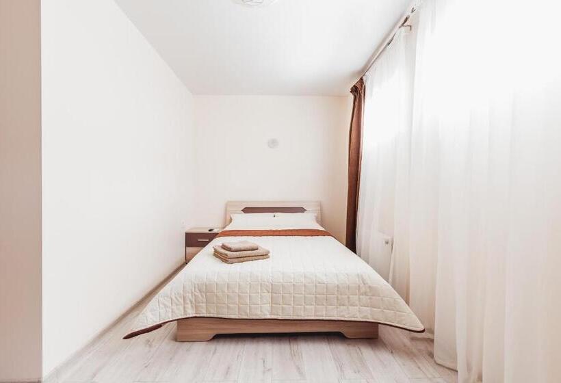 استودیوی استاندارد, Apartments Near Deribasovskaya