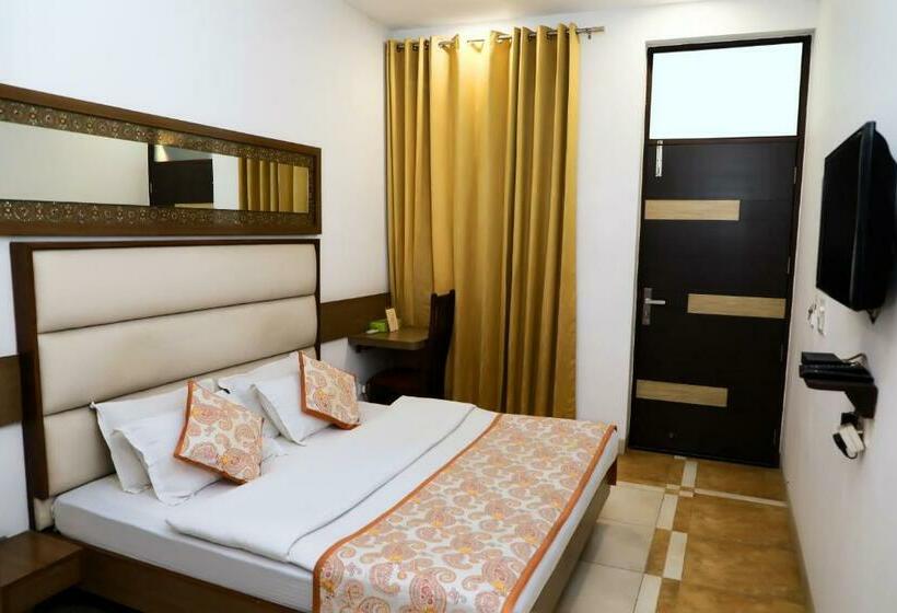 Номер Стандарт, Indee Home