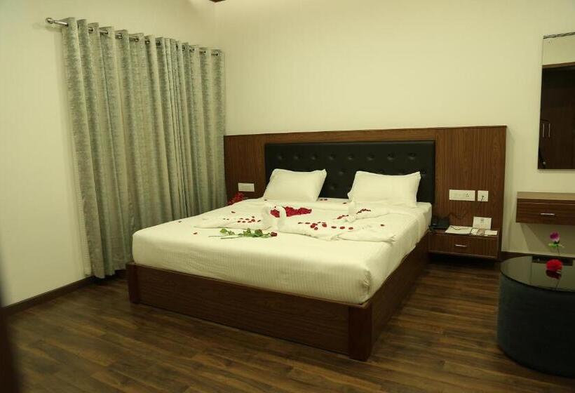 Номер Deluxe, Four N Square Residency