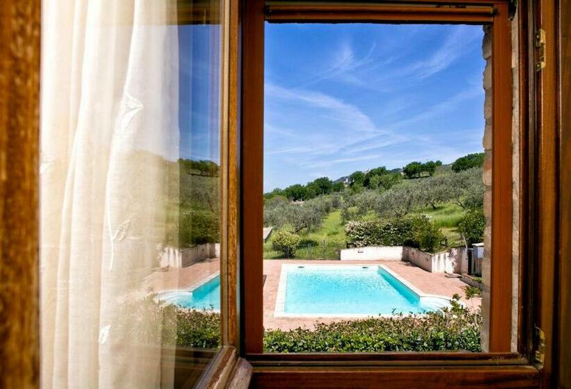 سوییت, Villa Rosy