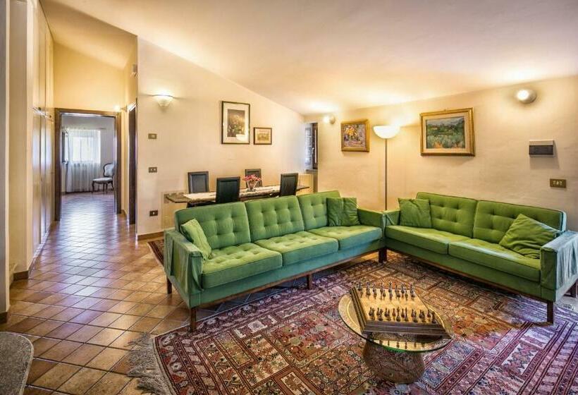 سوییت, Villa Rosy