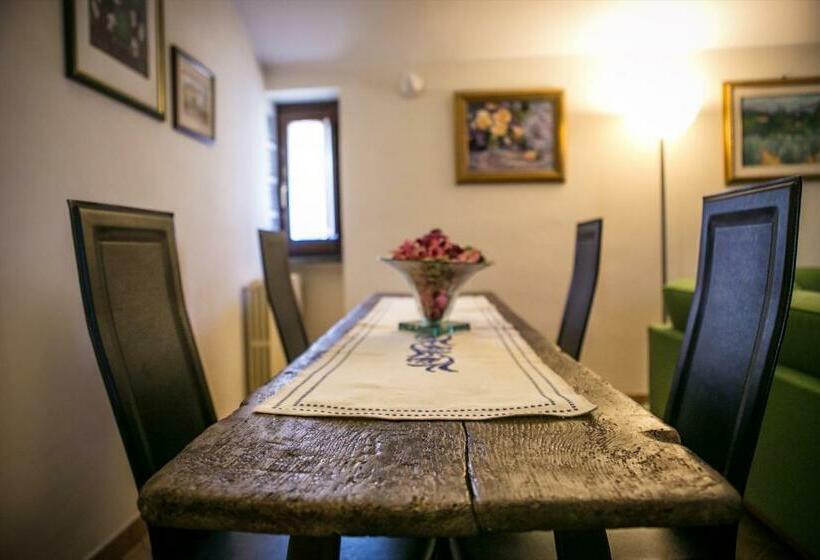 سوییت, Villa Rosy