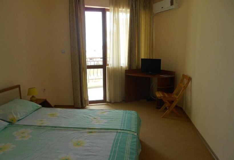 اتاق استاندارد با بالکن, Family Hotel Amore