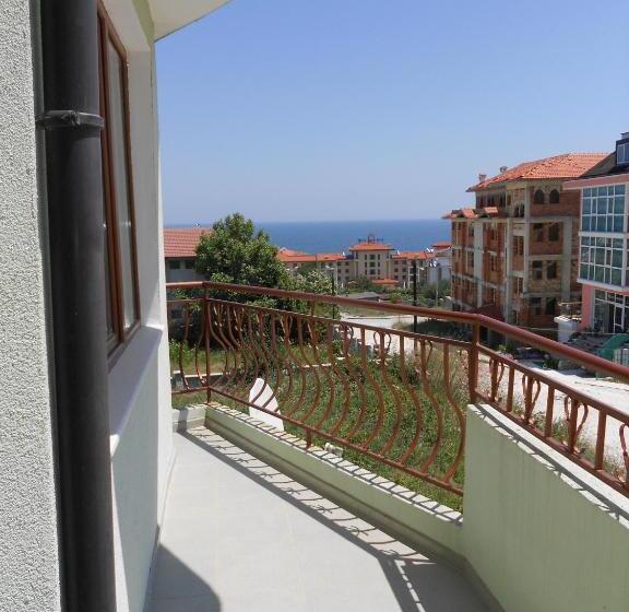 标准工作室带阳台, Family Hotel Amore