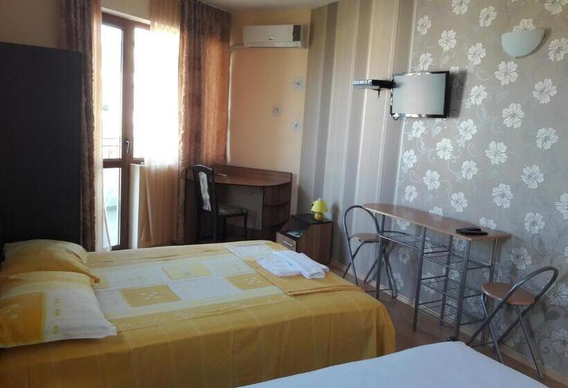 标准工作室带阳台, Family Hotel Amore