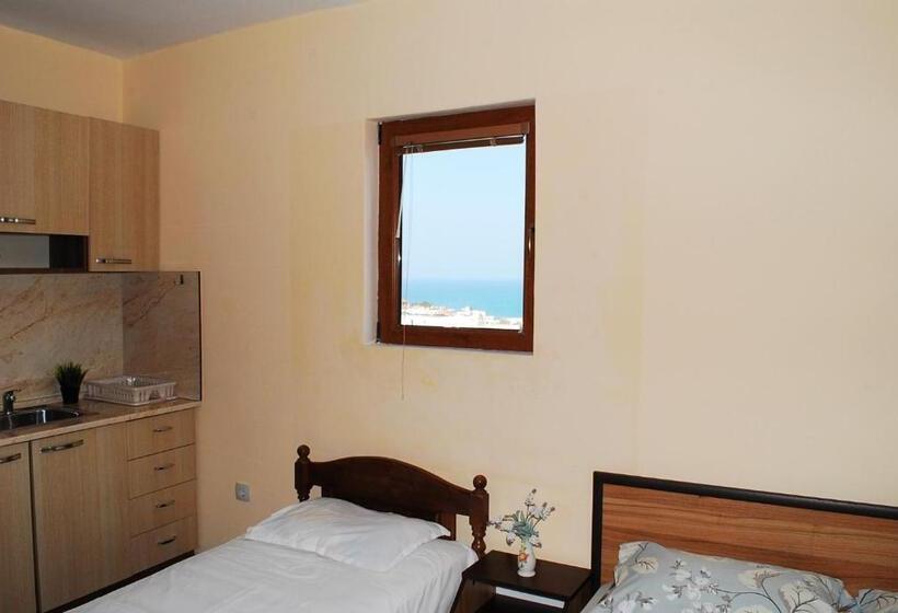 استودیو استاندارد با بالکن, Family Hotel Amore