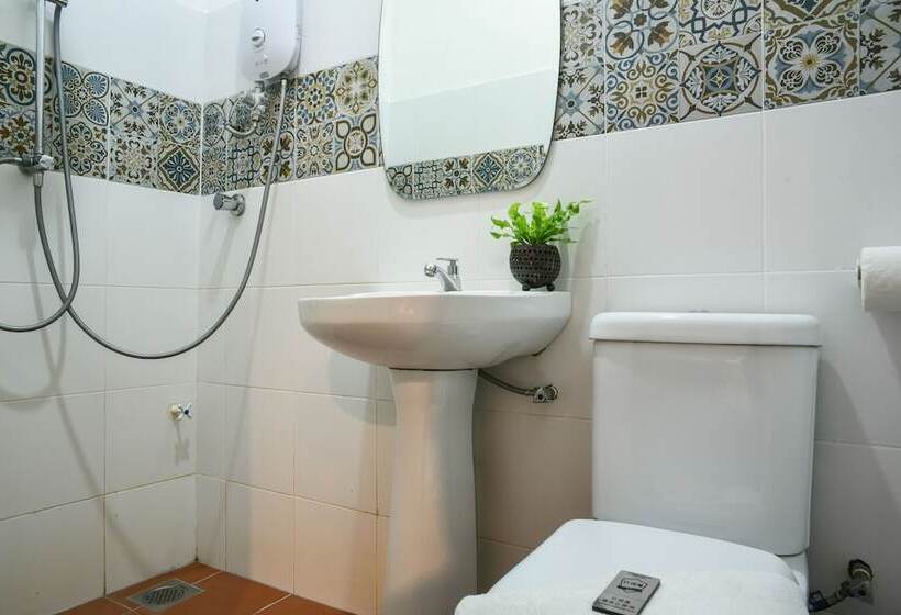 اتاق خانوادگی, Ohana House Hq