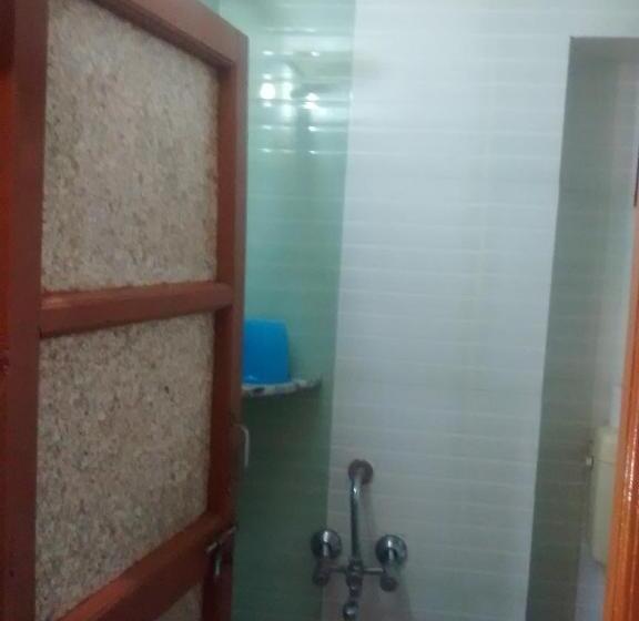 اتاق اکونومی یک تخته, Rocky Guesthouse