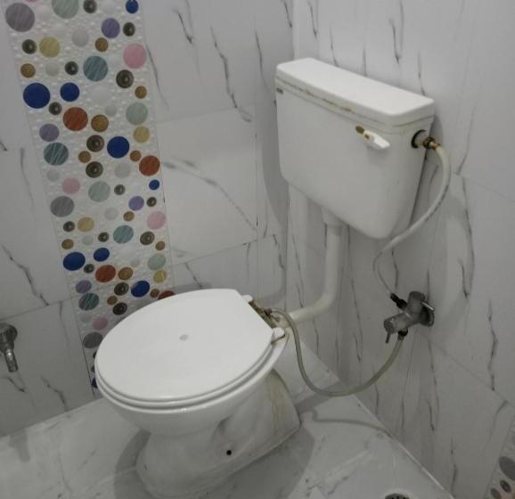 Chambre Familiale, Shiva Inn